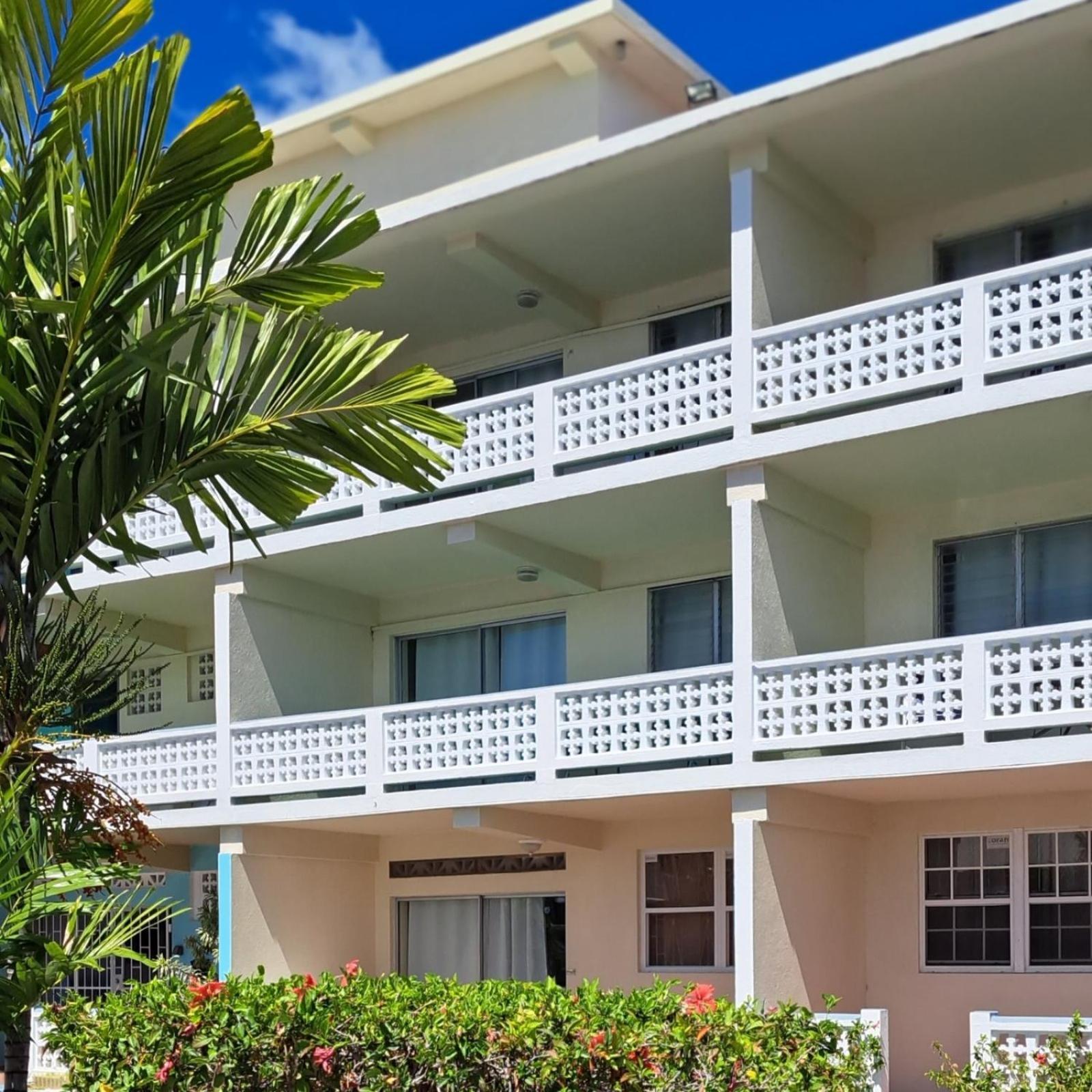 Melrose Beach Apartments Inc Bridgetown Exteriör bild